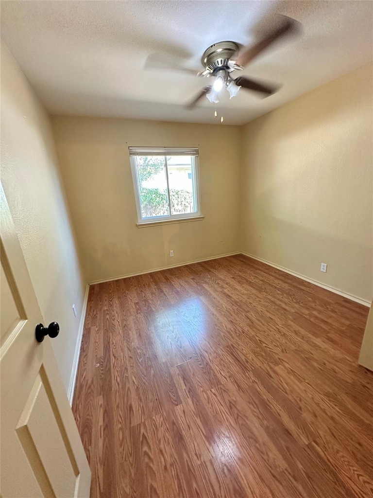 6913 Sabrina Dr - Photo 18