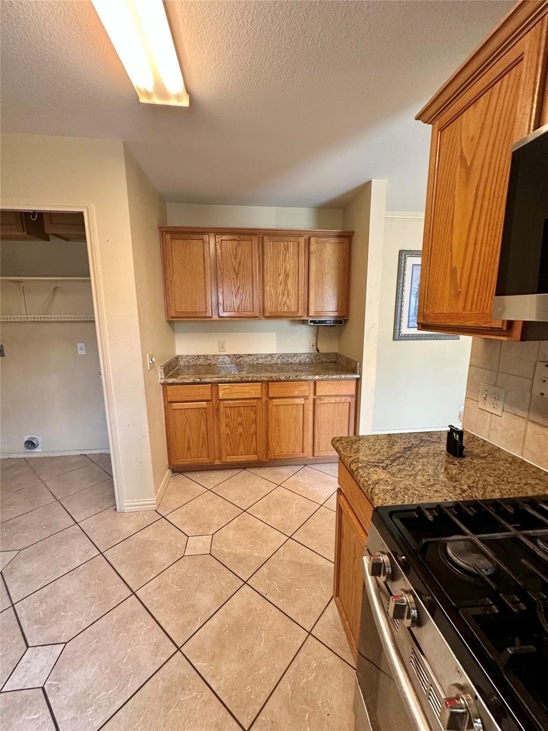 6913 Sabrina Dr - Photo 11