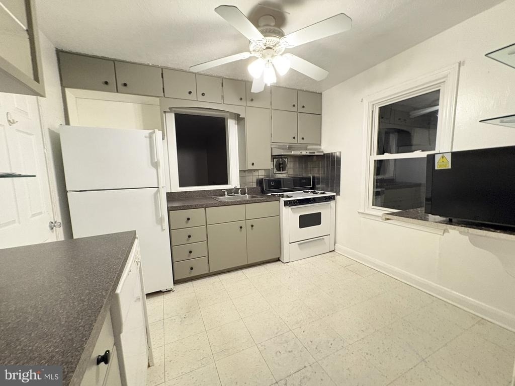 27 Kingsley Road - Photo 4