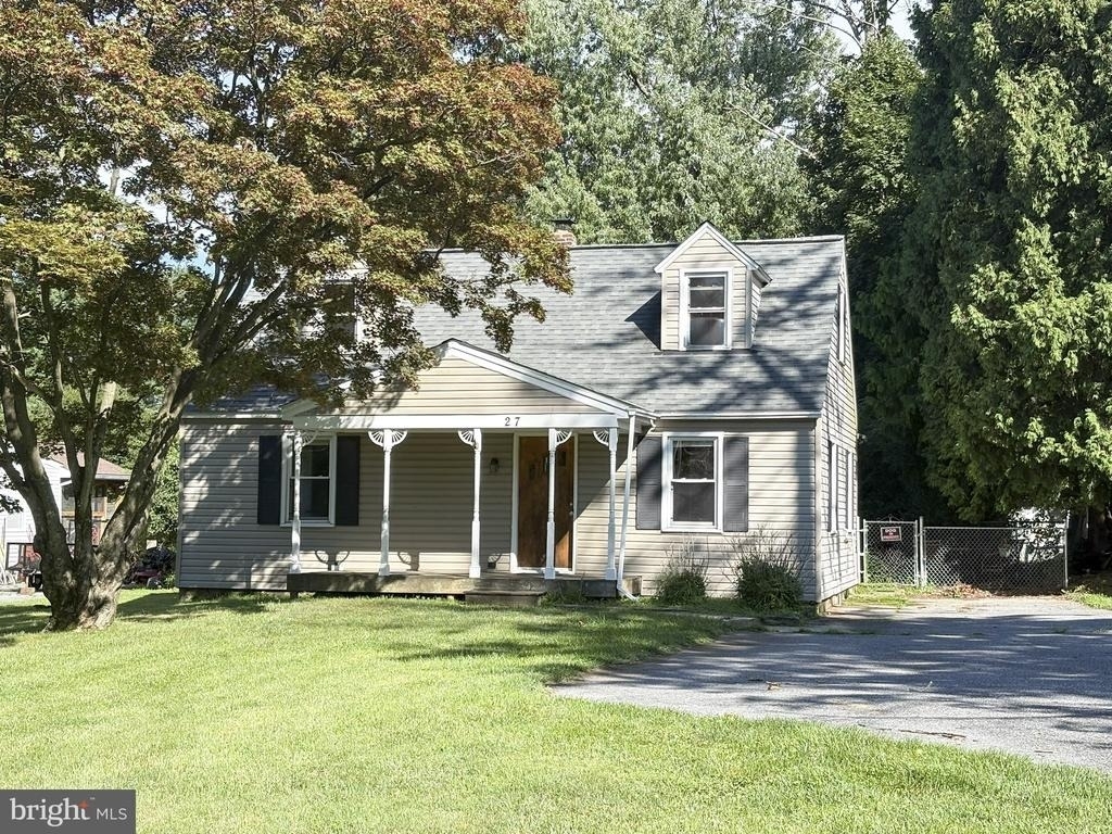 27 Kingsley Road - Photo 0