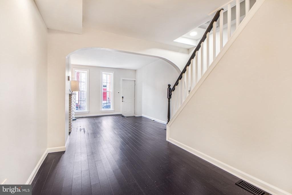 1165 Cleveland Street - Photo 1