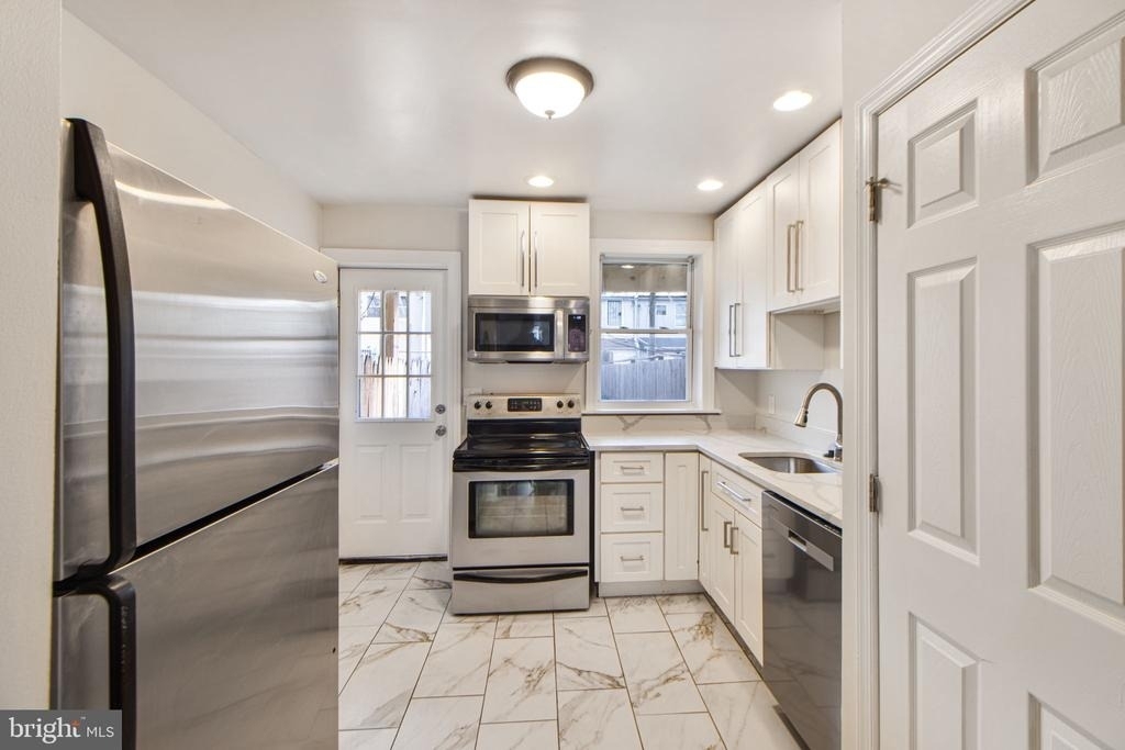 1165 Cleveland Street - Photo 7