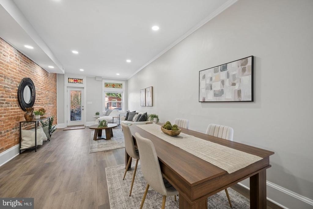 1108 S Clinton Street - Photo 19