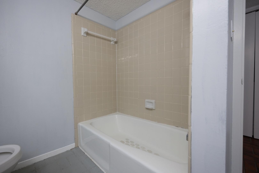 2110 Rio Grande St - Photo 11