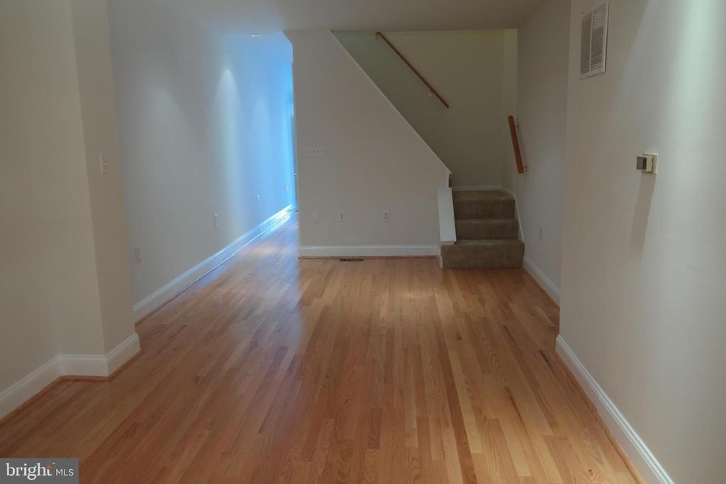 1145 W Hamburg Street - Photo 16