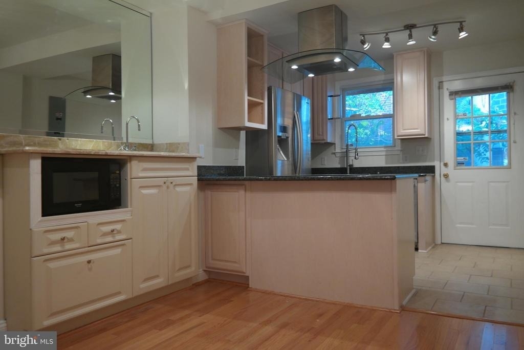 1145 W Hamburg Street - Photo 12