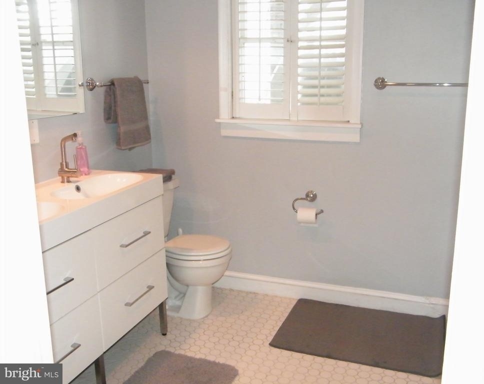 111 E Gittings Street - Photo 7