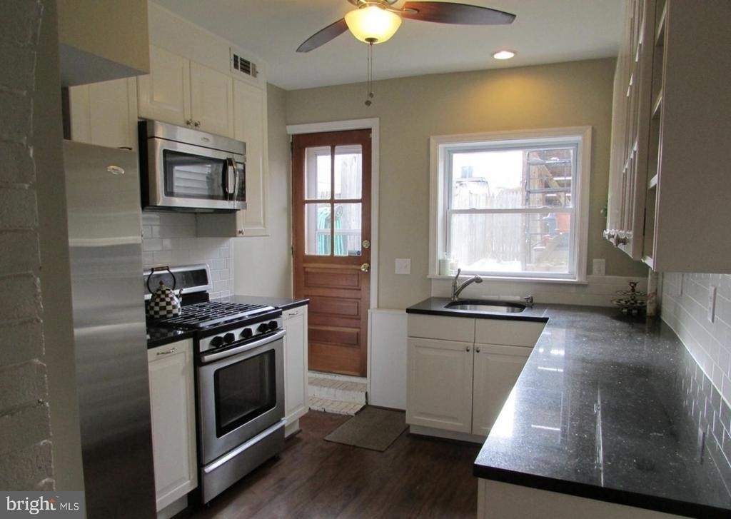 111 E Gittings Street - Photo 5