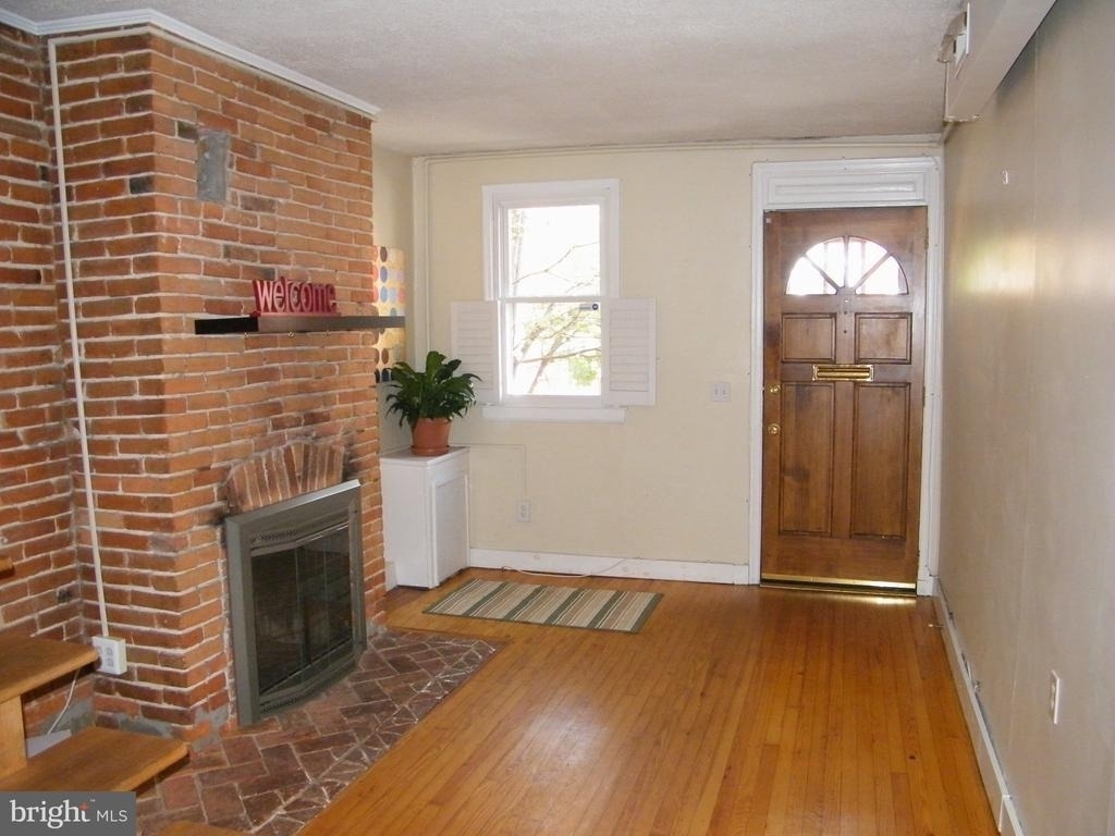 111 E Gittings Street - Photo 0
