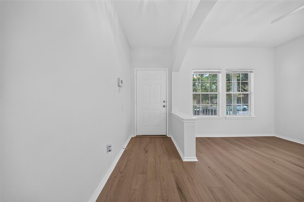 11500 Lapoynor St - Photo 2