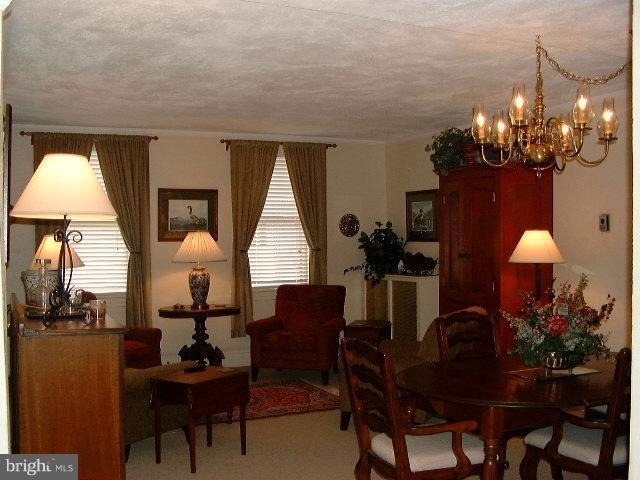 77 Maryland Avenue - Photo 1