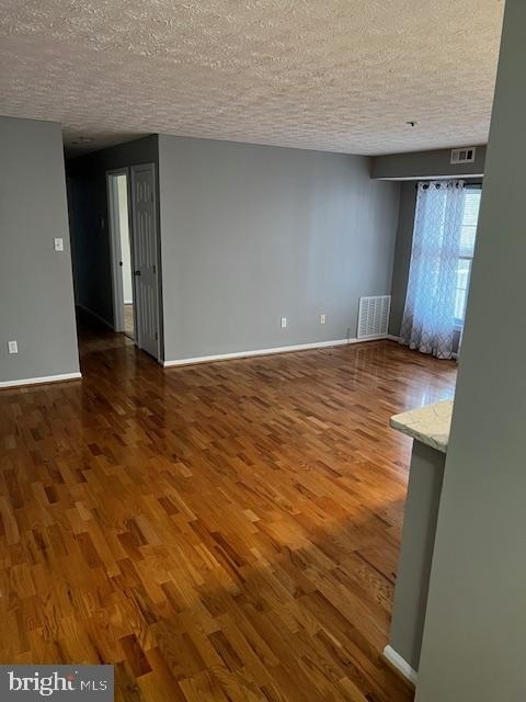 811 Deering Road - Photo 3
