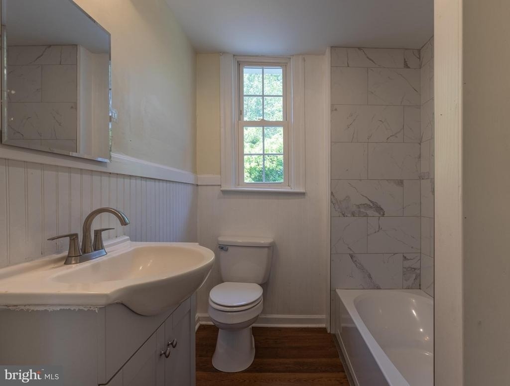 321 N Pine Street - Photo 5