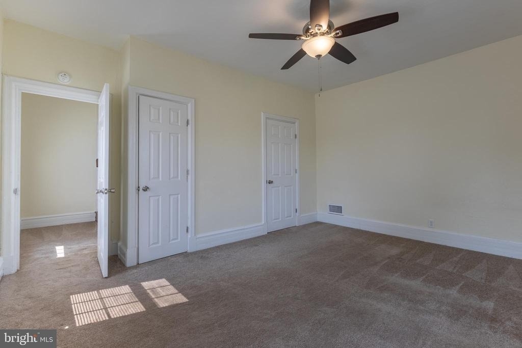 321 N Pine Street - Photo 7