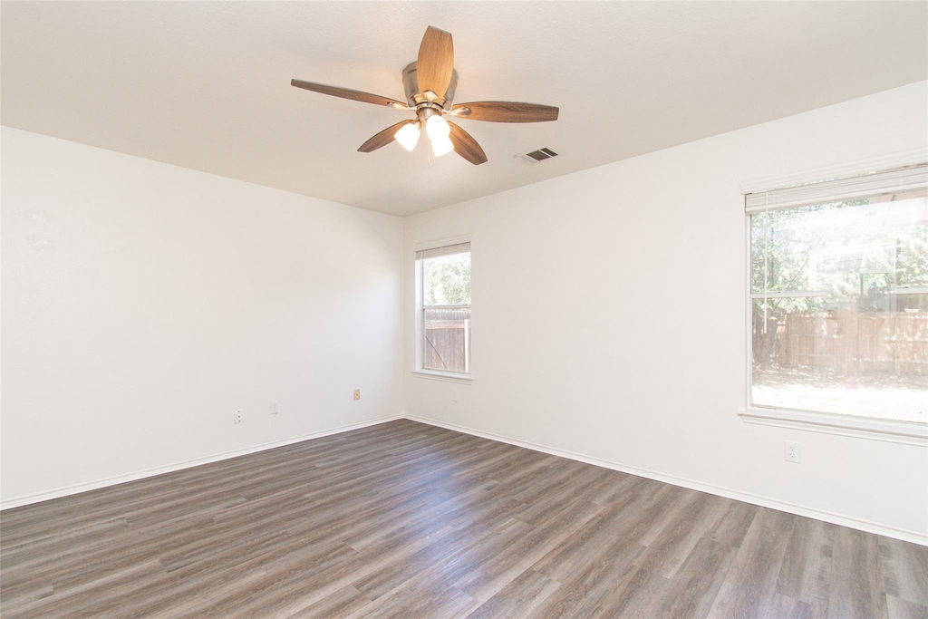 1436 Roxannes Run - Photo 6