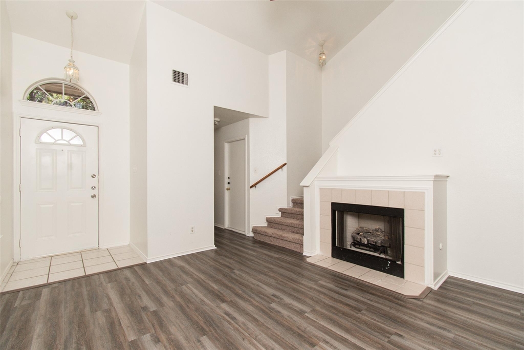1436 Roxannes Run - Photo 2