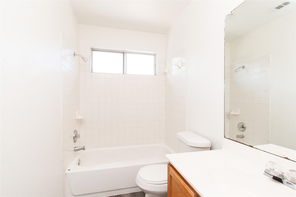 1436 Roxannes Run - Photo 19