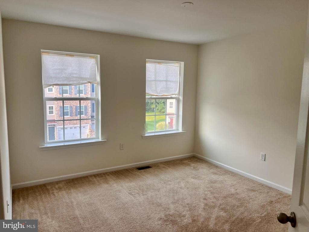 654 Jacobsen Circle - Photo 16