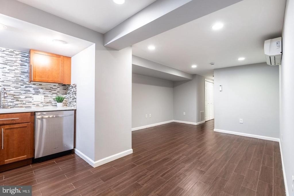 82 Q Street Nw - Photo 3