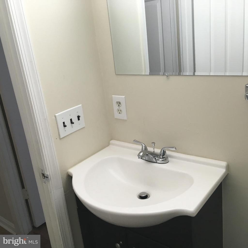 2055 38th Street Se - Photo 7