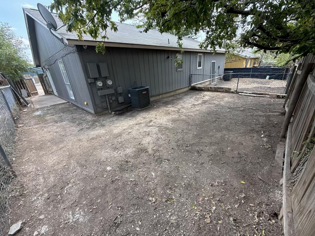12308 Dellrey Dr - Photo 16