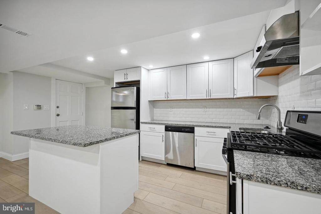 3016 13th Street Nw - Photo 5