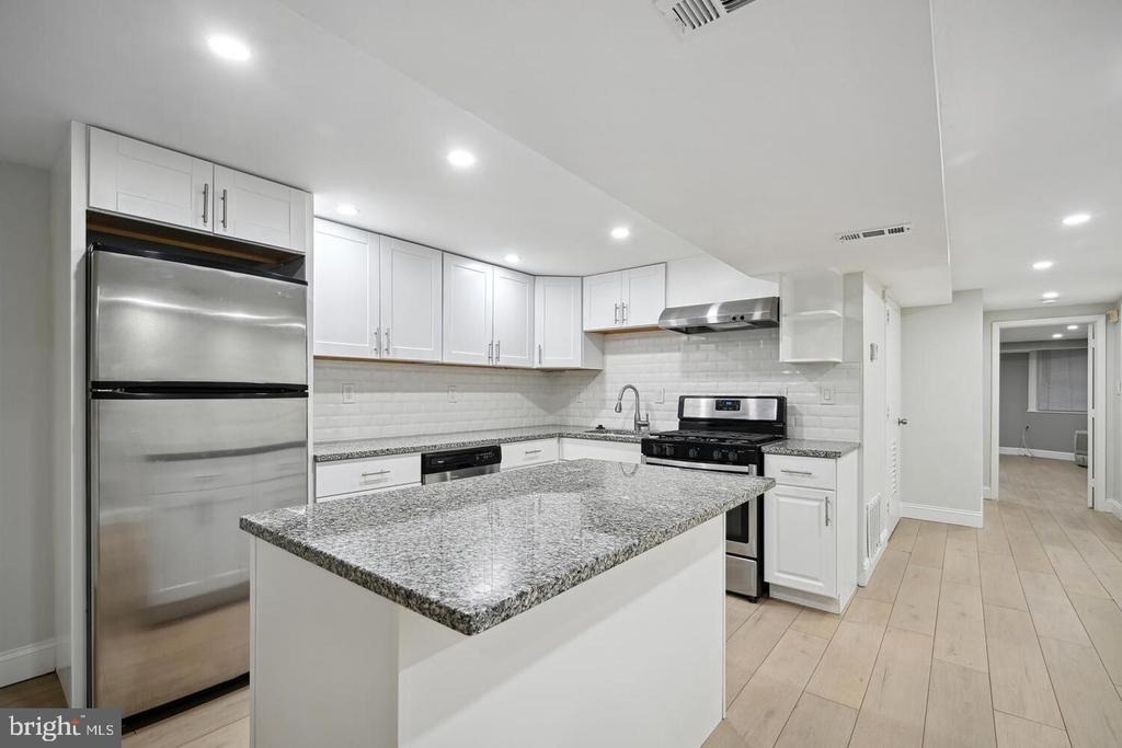 3016 13th Street Nw - Photo 8