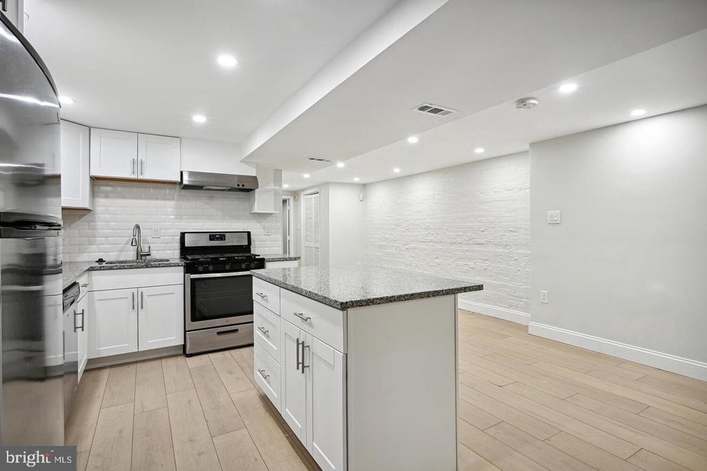 3016 13th Street Nw - Photo 2