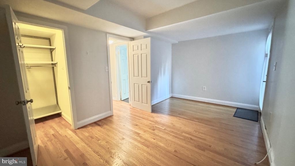 523 8th Street Ne - Photo 8