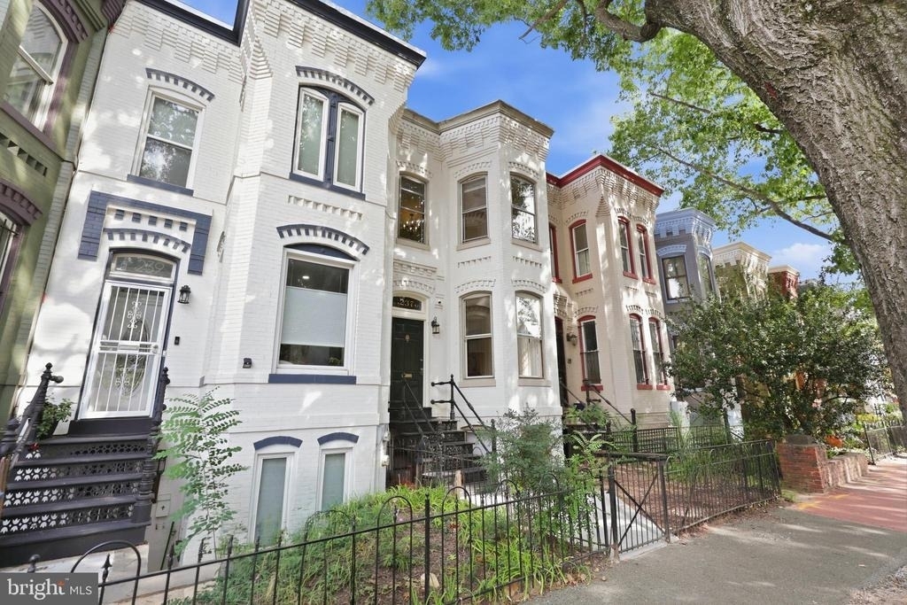 237 8th Street Ne - Photo 21