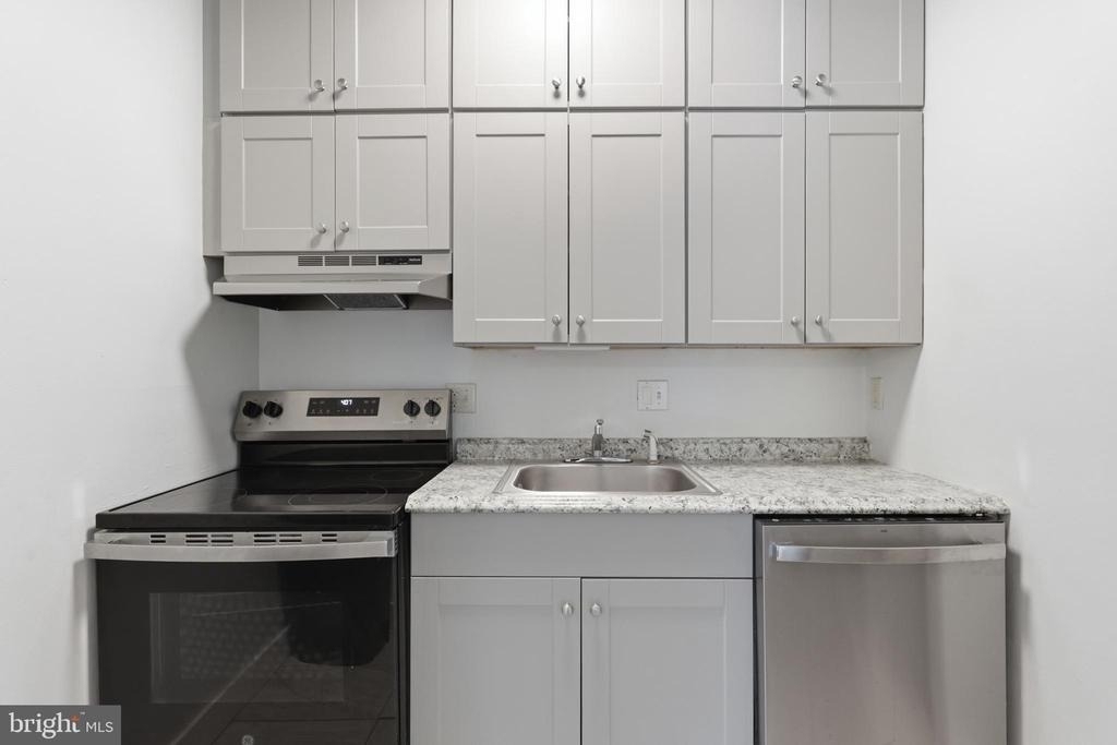 237 8th Street Ne - Photo 10