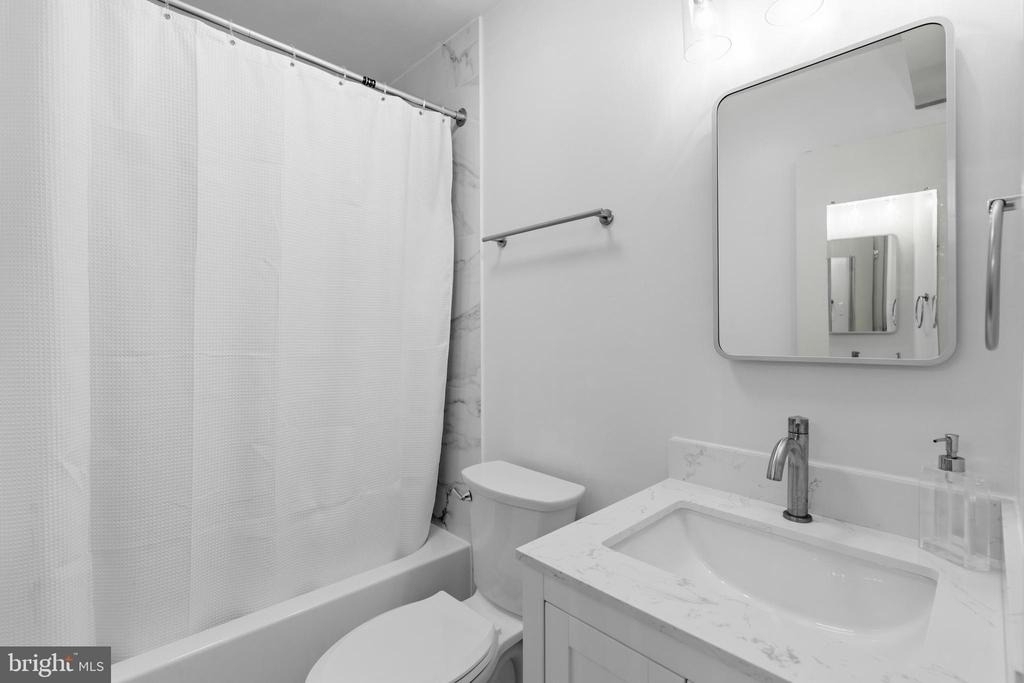 237 8th Street Ne - Photo 15