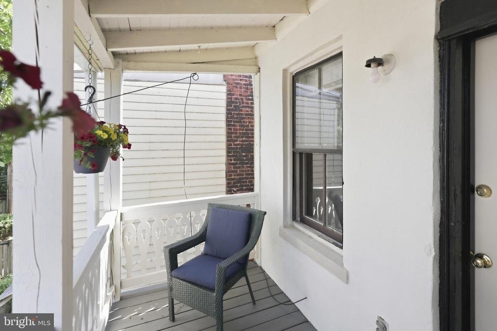 237 8th Street Ne - Photo 17