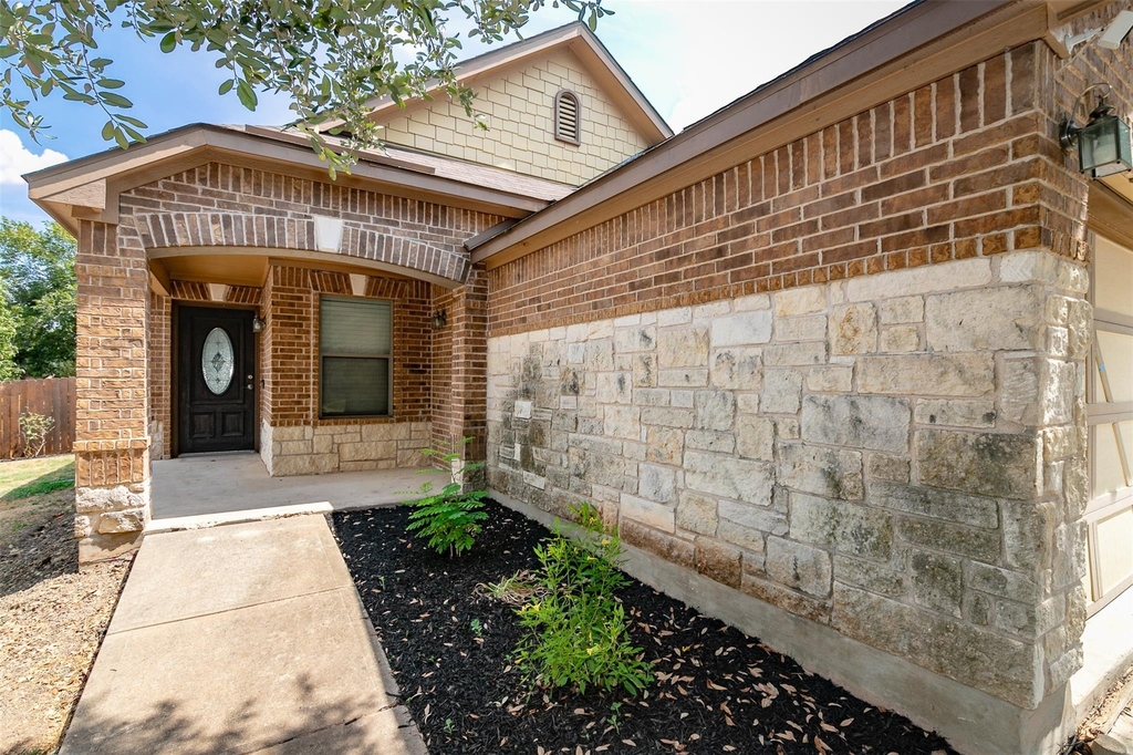 8801 Edmundsbury Dr - Photo 3