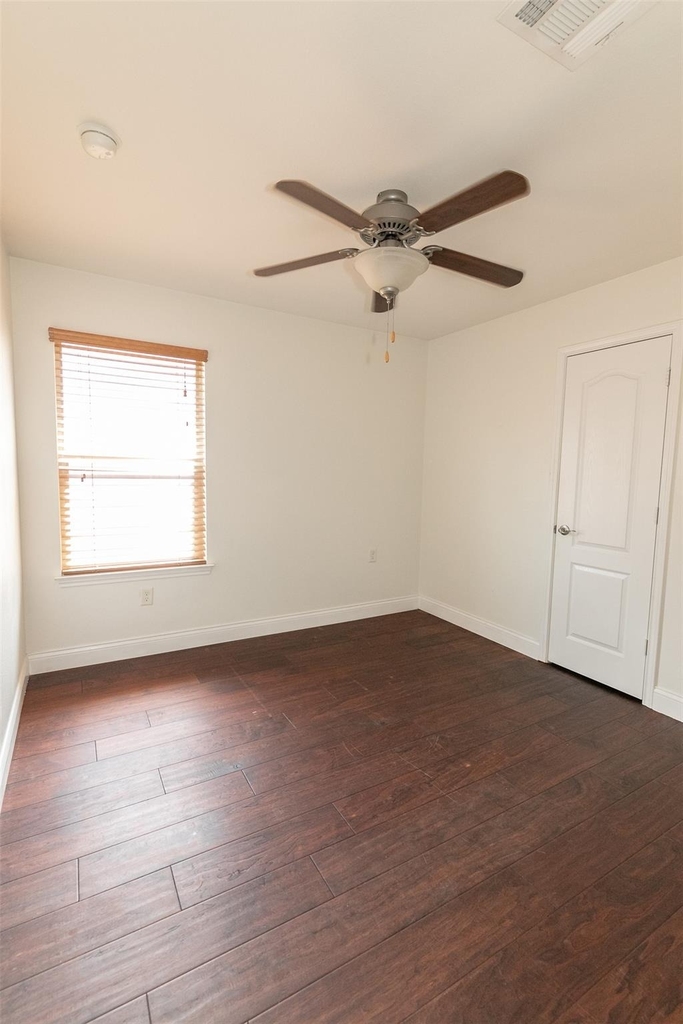 8801 Edmundsbury Dr - Photo 12