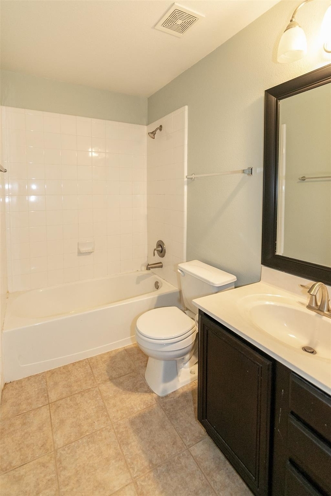 8801 Edmundsbury Dr - Photo 14
