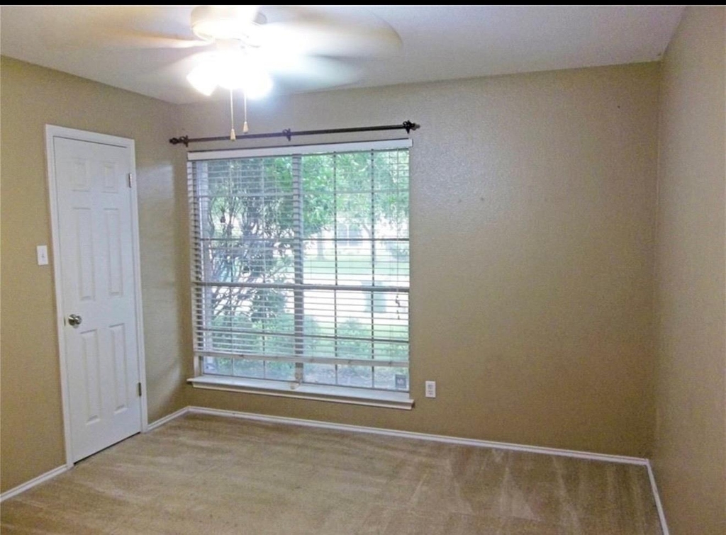 3126 Jazz St - Photo 4