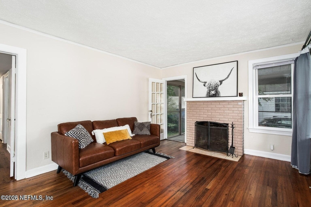 4808 Royal Avenue - Photo 2