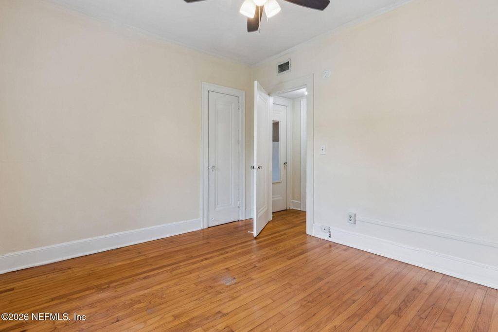 1504 Mcduff Avenue S - Photo 6