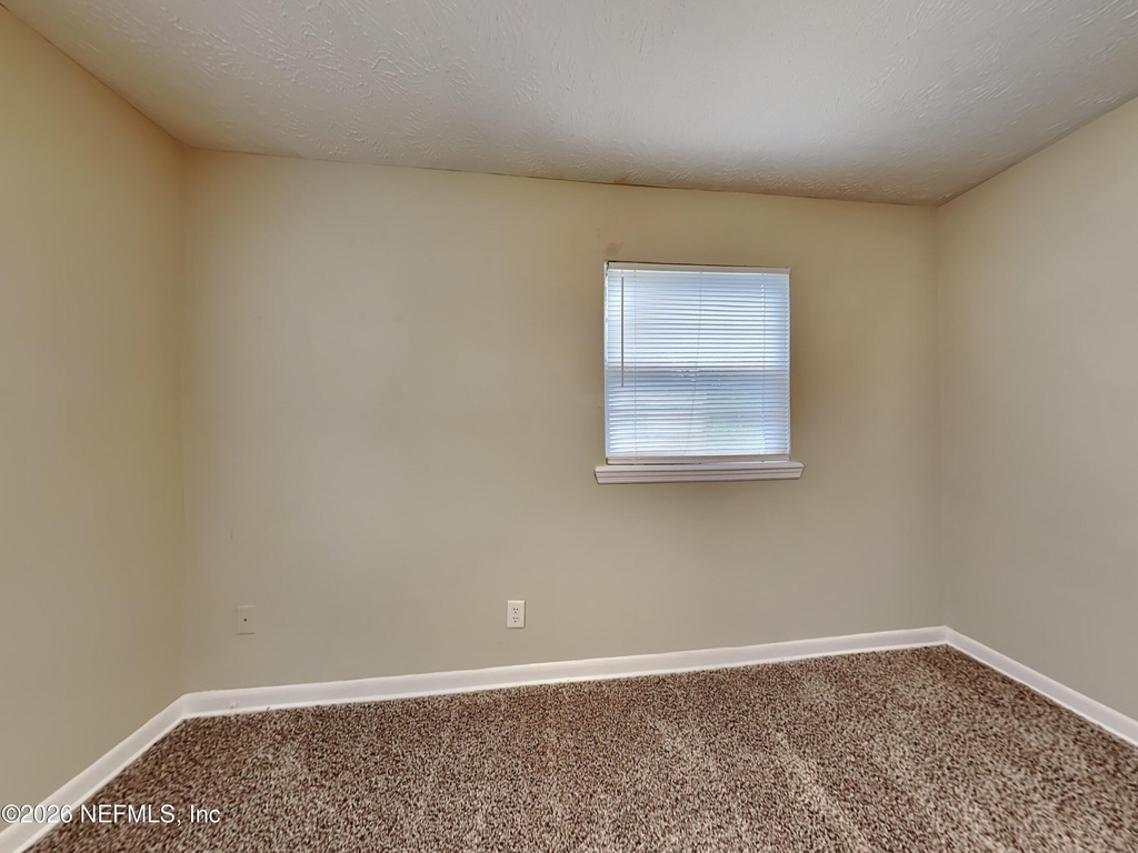 5226 Timawatha Avenue - Photo 9