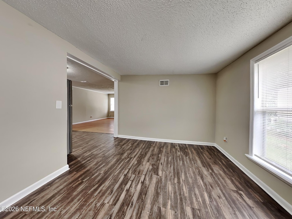 5226 Timawatha Avenue - Photo 14