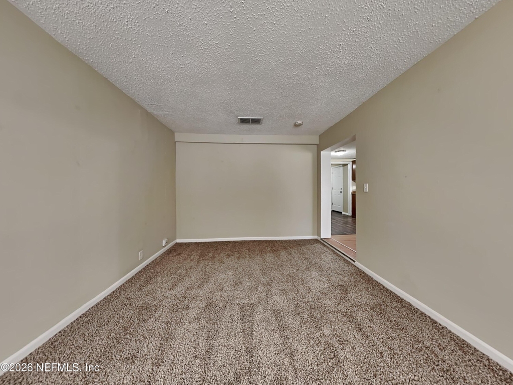 5226 Timawatha Avenue - Photo 3