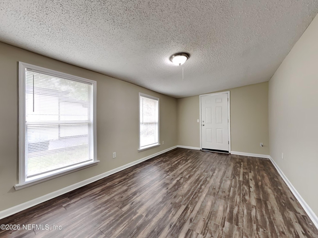 5226 Timawatha Avenue - Photo 13