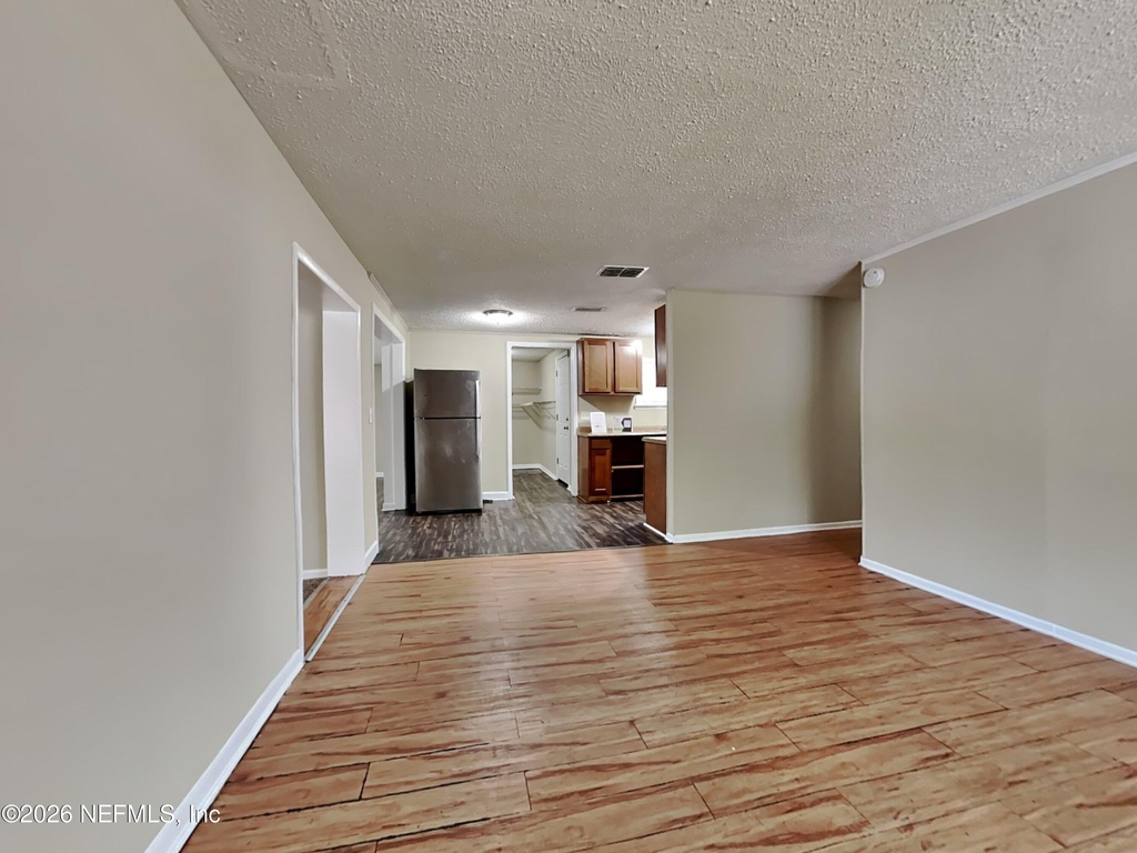 5226 Timawatha Avenue - Photo 1