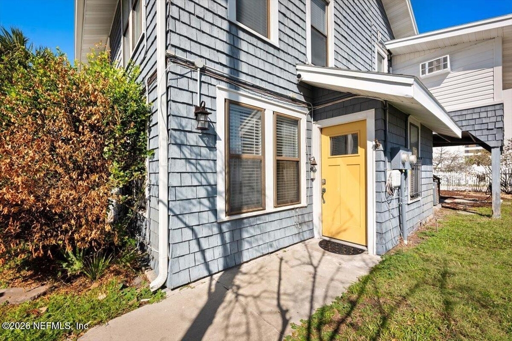 1207 2nd Street S - Photo 2