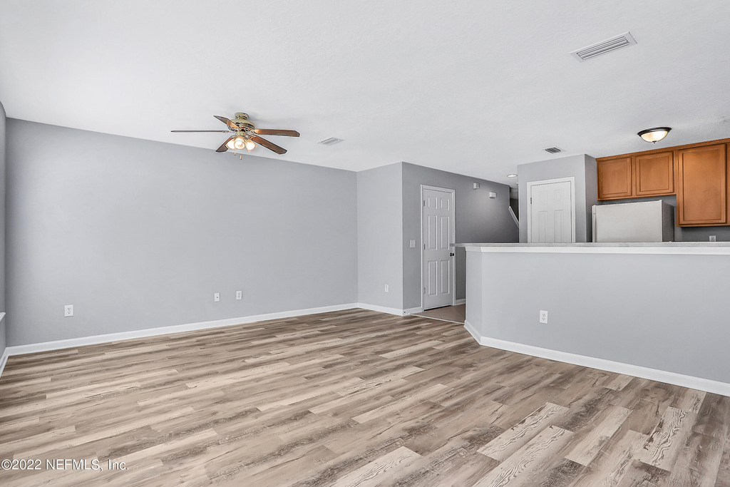 822 Black Cherry Drive S - Photo 8