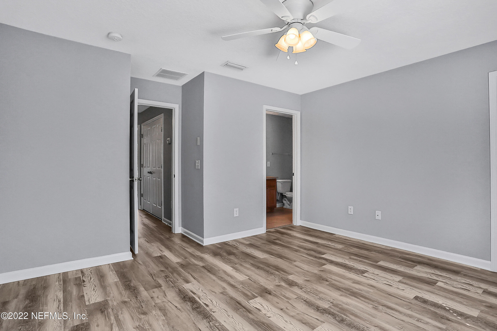 822 Black Cherry Drive S - Photo 10