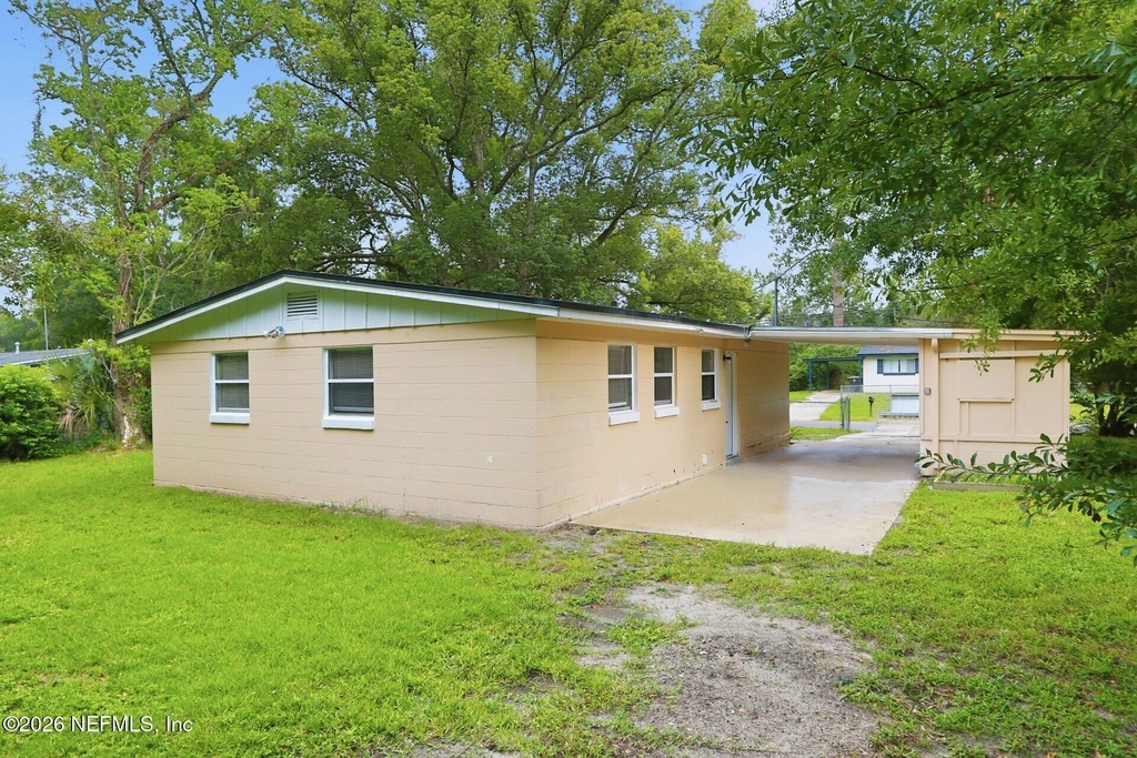 6813 Tinkerbell Lane - Photo 14