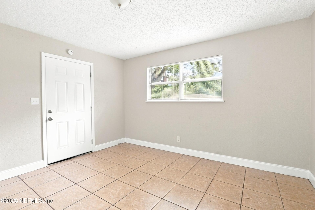 6813 Tinkerbell Lane - Photo 7