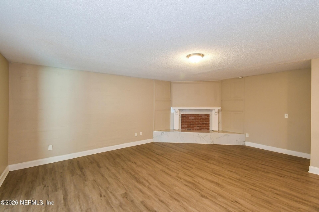 7215 Sharbeth Drive S - Photo 7